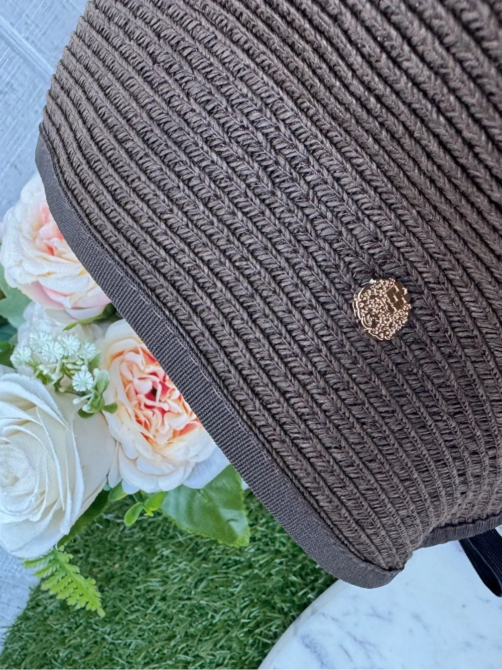 Vince Camuto Brown Straw Sun Visor Roll-Up Straw Visor NWOT Summer hat chocolate
